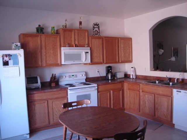 824 W Saint Anne Ave., Phoenix, AZ 85041