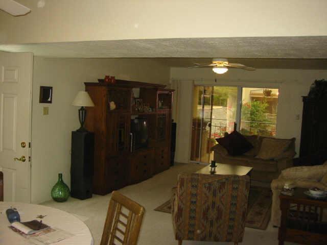 2233 E Highland Ave. #221, Phoenix, AZ 85016