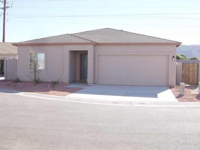 833 E Minton Dr., Phoenix, AZ 85042