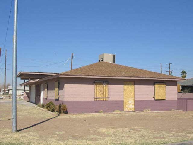 1702 E Pueblo St., Phoenix, AZ 85040