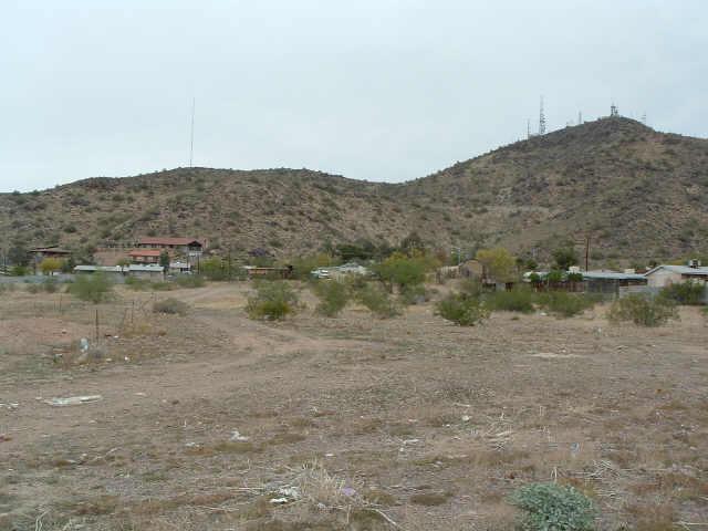 1526 W Desert Cove Rd., Phoenix, AZ 85029