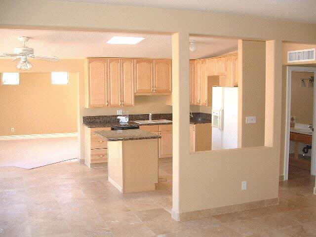10621 N 43rd St., Phoenix, AZ 85028