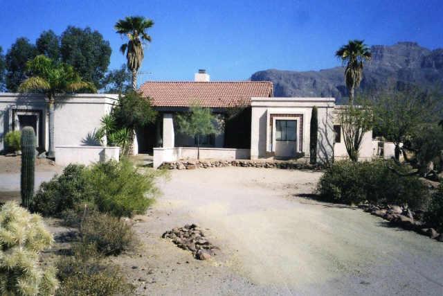 5754 E 14th Ave., Apache Junction, AZ 85219