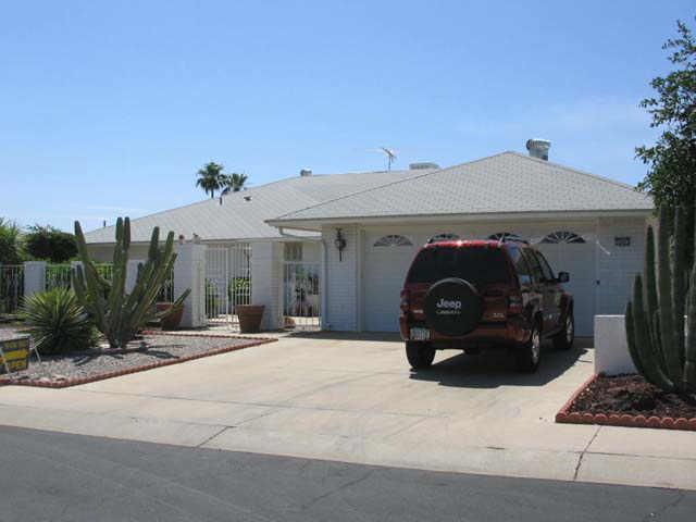 10401 W Chaparral Dr., Sun City, AZ 85373