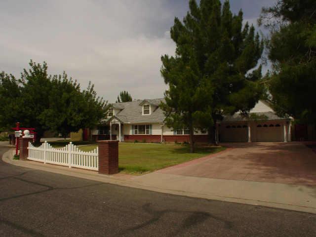 1035 N Ridge Cir., Mesa, AZ 85203
