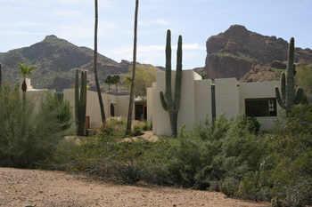 6130 N 52nd Pl., Paradise Valley, AZ 85253