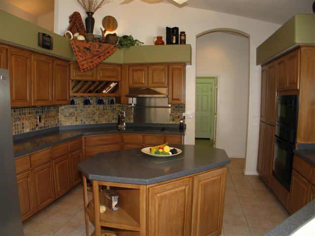 917 E Cathedral Rock Dr., Phoenix, AZ 85048