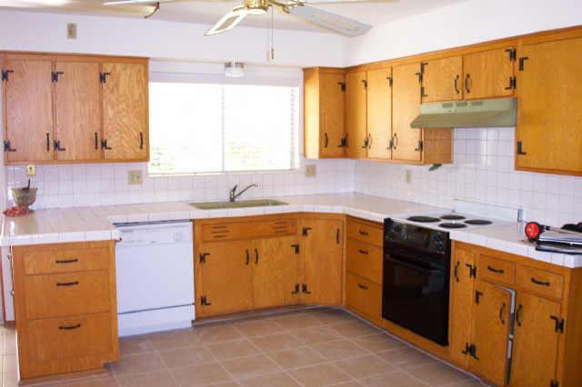 1725 W Hazelwood St., Phoenix, AZ 85015