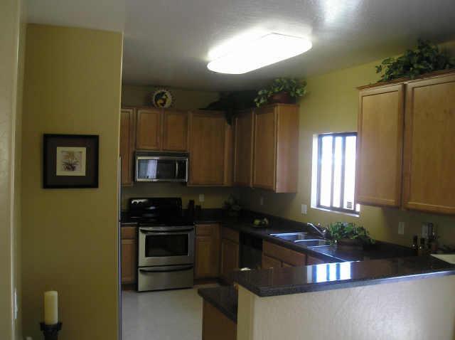 911 W Saint Kateri Dr., Phoenix, AZ 85041