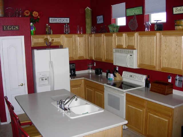 25837 N Singbush Loop, Glendale, AZ 85310