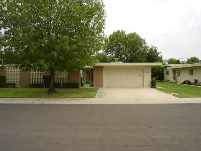 10305 W Spanish Moss Ln., Sun City, AZ 85373