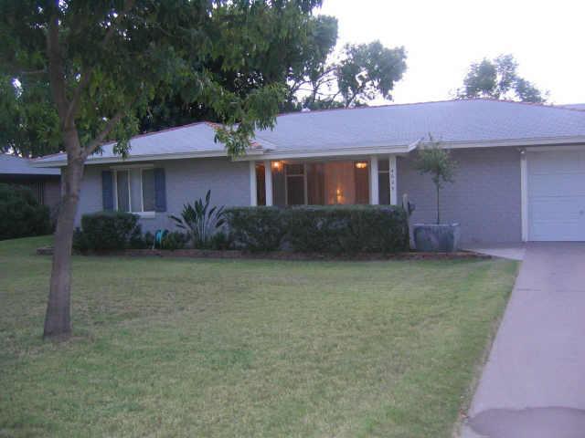 4025 E Mitchell Dr., Phoenix, AZ 85018