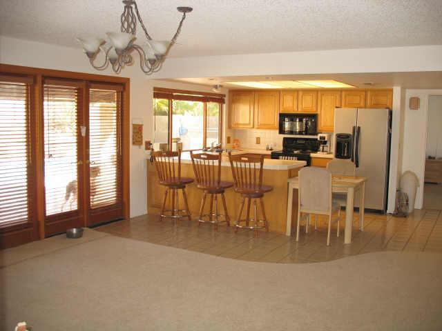 2002 E Vista Dr., Phoenix, AZ 85022