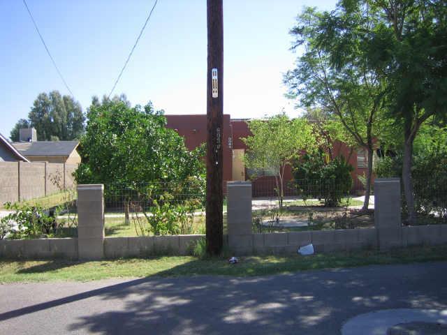 6033 S 1st St., Phoenix, AZ 85042