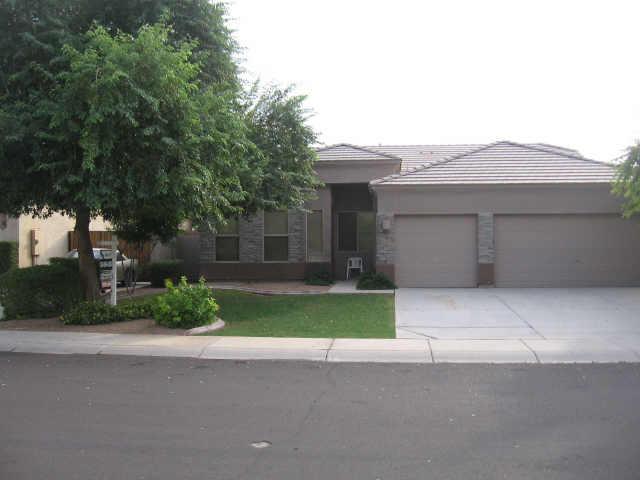 985 E Devon Dr., Gilbert, AZ 85296