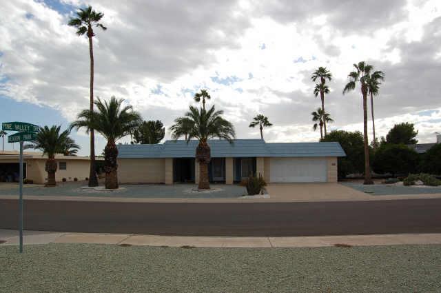 16822 N Meadow Park Dr., Sun City, AZ 85351