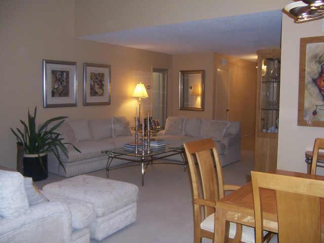 7306 N 11th St., Phoenix, AZ 85020
