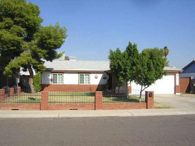 8052 W Mariposa Dr., Phoenix, AZ 85033