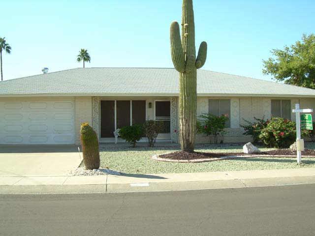 16214 N Meadow Park Dr., Sun City, AZ 85351