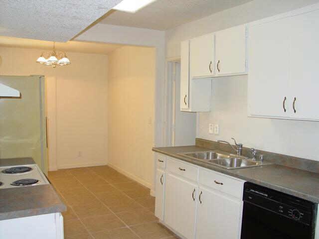 2226 E Oak St., Phoenix, AZ 85006
