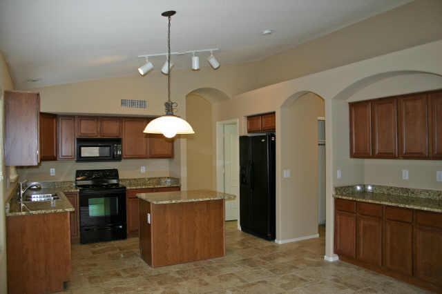 2216 W Madre Del Oro Dr., Phoenix, AZ 85085