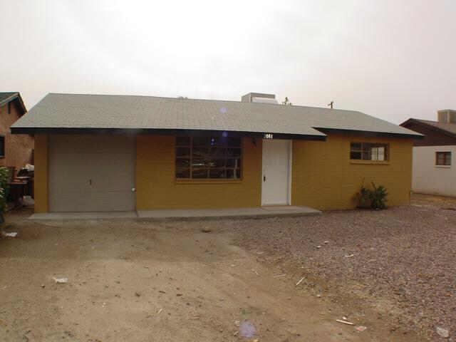 2081 E Don Carlos Ave., Tempe, AZ 85281