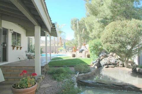2524 E Becker Ln., Phoenix, AZ 85028