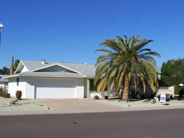 10122 W Willowcreek Cir., Sun City, AZ 85373