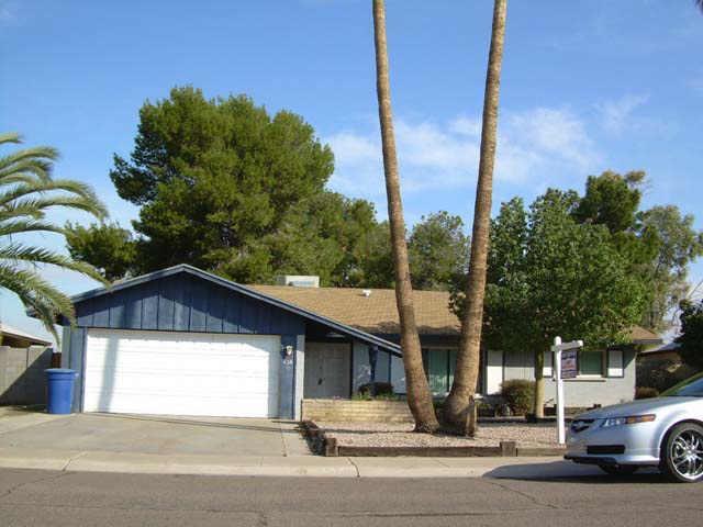 428 E Carson Dr., Tempe, AZ 85282