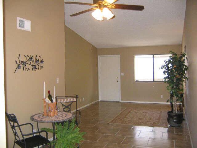 3301 E Earll Dr. #222, Phoenix, AZ 85018
