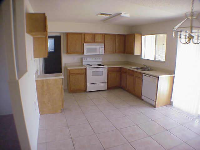 17425 N 8th Ave., Phoenix, AZ 85023