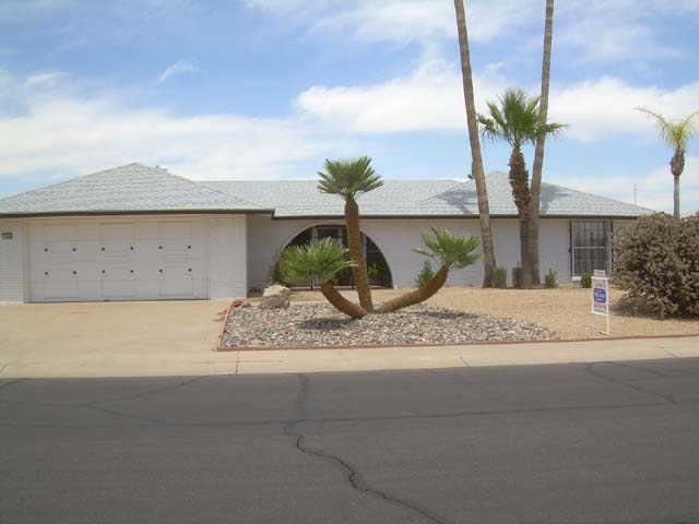 19826 N Willowcreek Cir., Sun City, AZ 85373