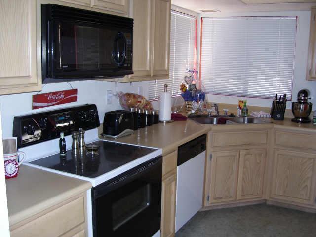 10406 N 65th Dr., Glendale, AZ 85302