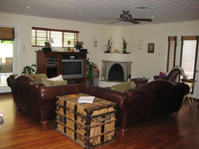 1029 E Tuckey Ln., Phoenix, AZ 85014