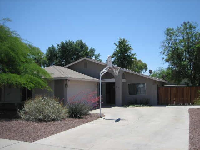 2217 W Emerald Cir., Mesa, AZ 85202