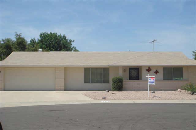 16813 N Meadow Park Dr., Sun City, AZ 85351