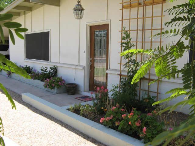 3923 E Becker Ln., Phoenix, AZ 85028