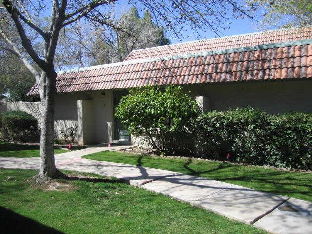 5633 S Hurricane Ct. #B, Tempe, AZ 85283