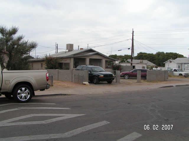 2714 W Fillmore St., Phoenix, AZ 85009