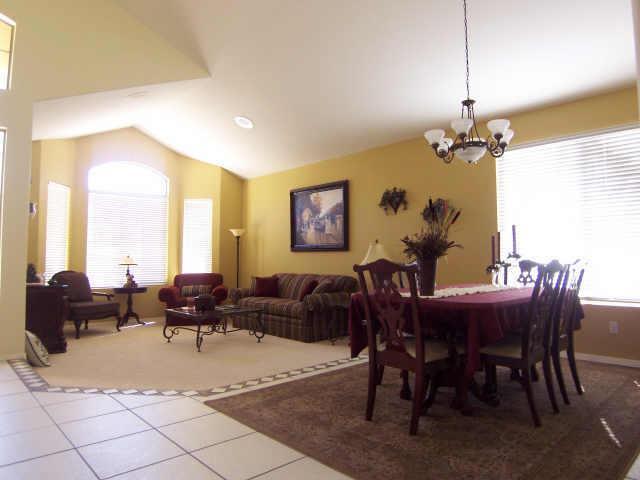 415 E Amber Ridge Way, Phoenix, AZ 85048