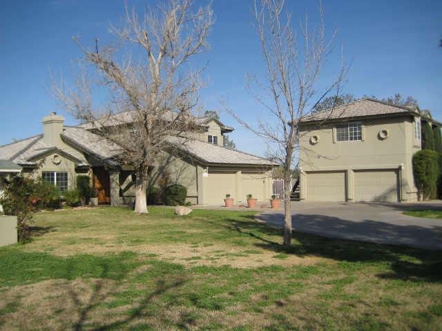 2661 E Desert Ln., Gilbert, AZ 85234