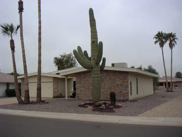 16865 N Meadow Park Dr., Sun City, AZ 85351