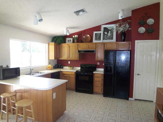 10213 N 65th Ave., Glendale, AZ 85302