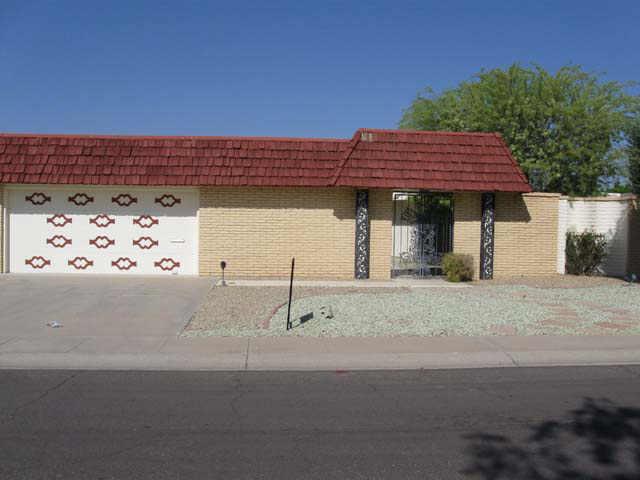 16410 N Meadow Park Dr., Sun City, AZ 85351