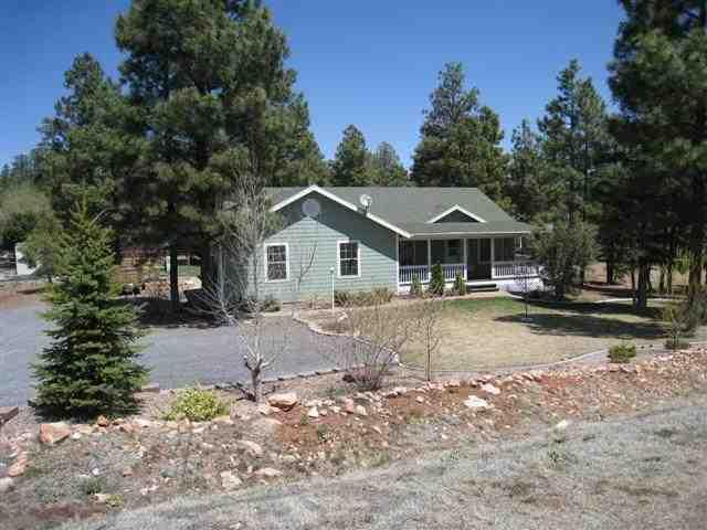 2236 Cross Country Rd., Overgaard, AZ 85933
