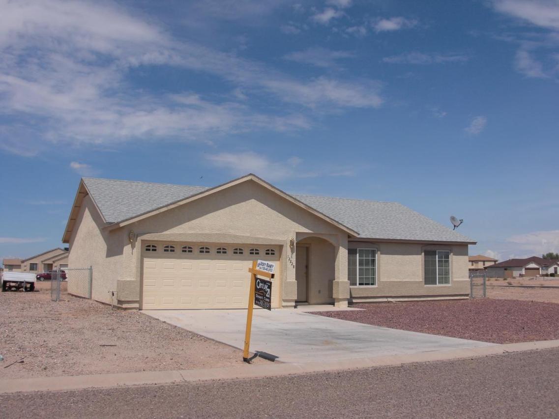 12228 W Lobo Dr., Arizona City, AZ 85223
