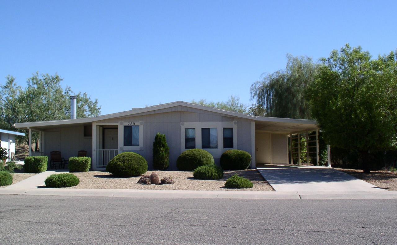 720 W Smoketree St., Wickenburg, AZ 85390