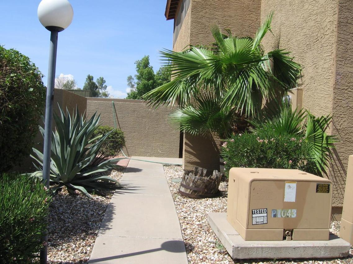 2202 W Glenrosa Ave. #16, Phoenix, AZ 85015