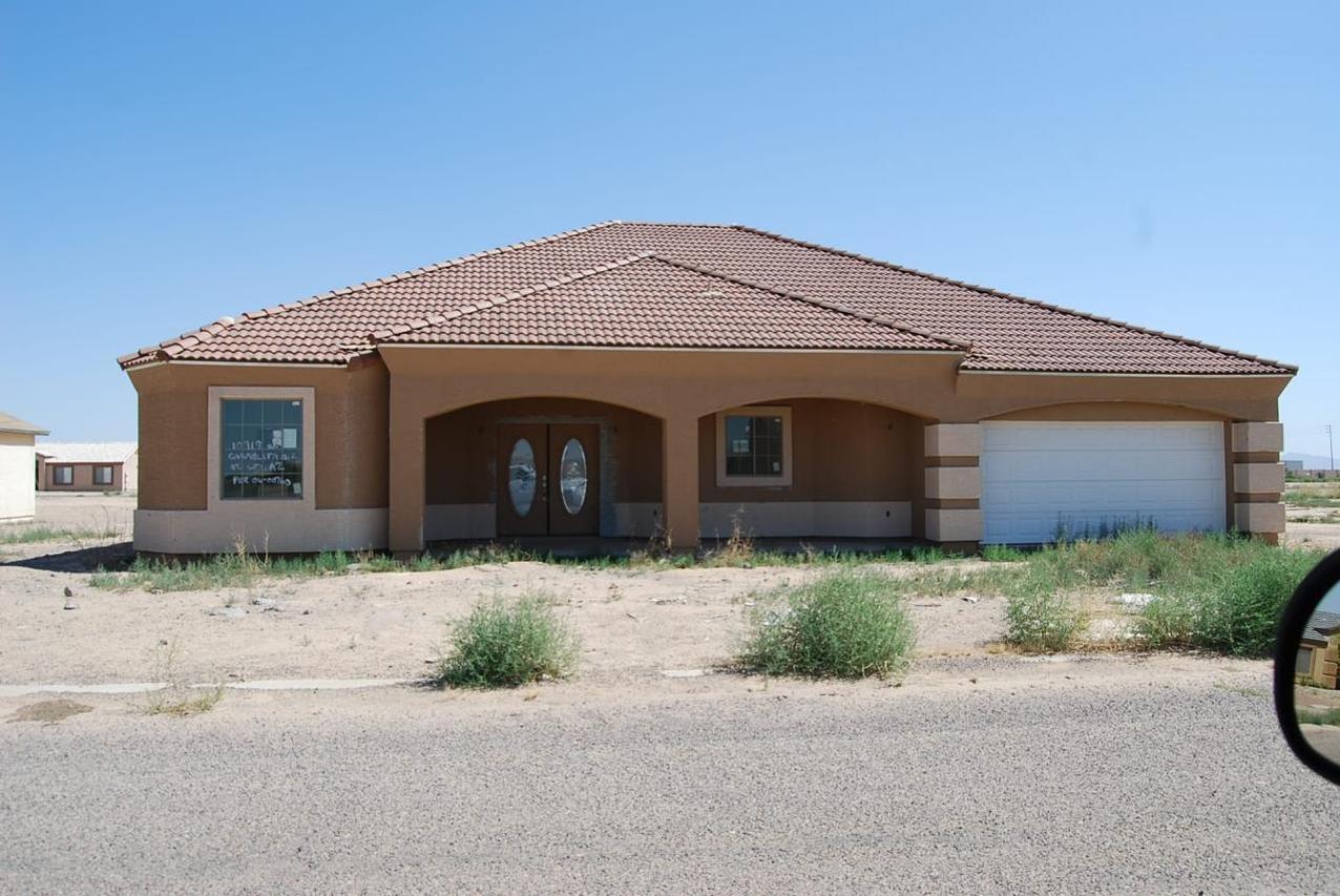 10918 W Carmelita Cir., Arizona City, AZ 85223