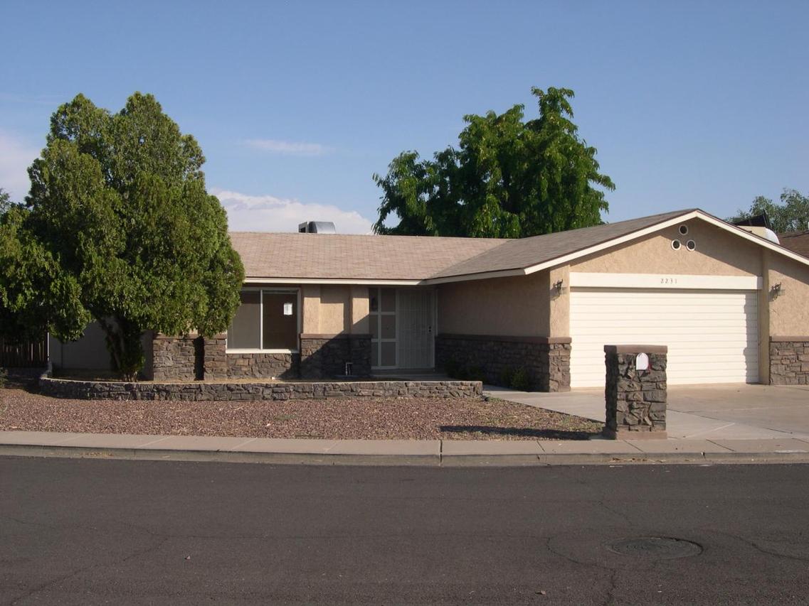 2231 W Emerald Cir., Mesa, AZ 85202